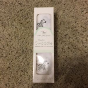 Muslin swaddle with zebras 🦓